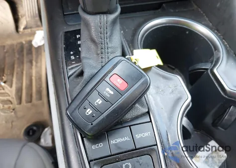 2021 Toyota Camry Xse Awd z USA, uszkodzony, nr VIN 4T1K61BK0MU040522